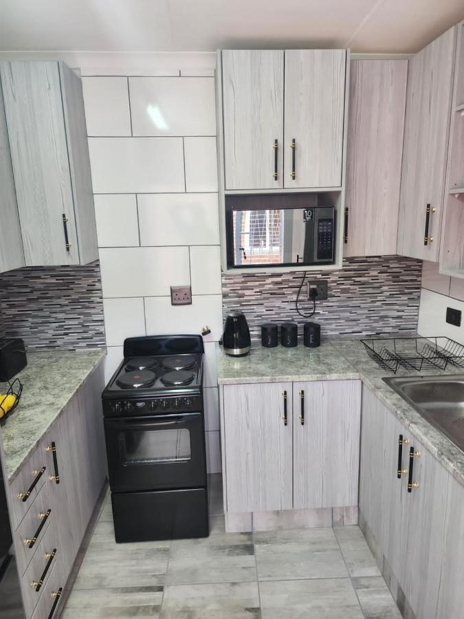 בלומפונטייין Sibella Guest House מראה חיצוני תמונה